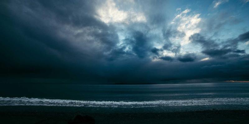 家庭能源新革命:美迪工业级蓄电池如何守护安全,同时让电费账单锐减?